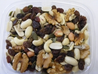 RAISIND AND SEEDS MIX (raisins, walnuts, cashew, peanut, sunflower and pumpkin seeds)